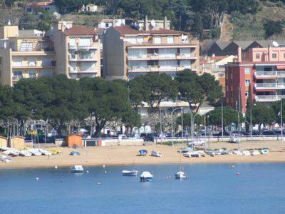 サン・フェリウ・ダ・ギショルス1Ra Linea Platja De Sant Feliuアパートメント エクステリア 写真